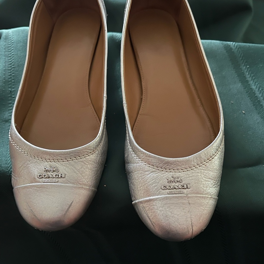Size 8 Coach flats